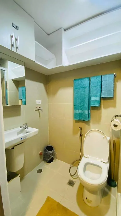 Cozy 1Br With Netflix & Balcony Pool View Condo Manila 0*,  Philippines