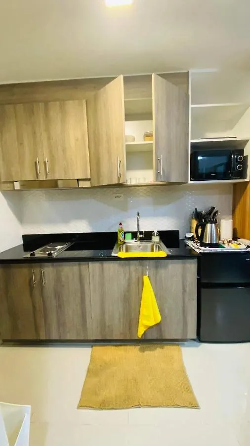 Apartment Cozy 1Br With Netflix & Balcony Pool View Condo Manila