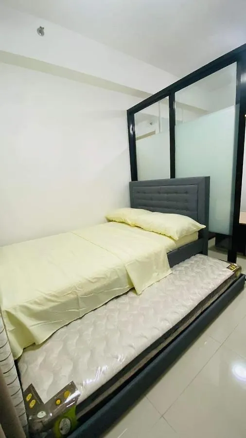 Cozy 1Br With Netflix & Balcony Pool View Condo Manila Apartment