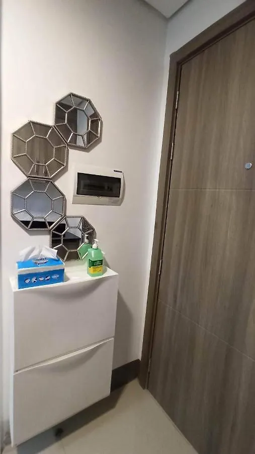 Cozy 1Br With Netflix & Balcony Pool View Condo マニラ市